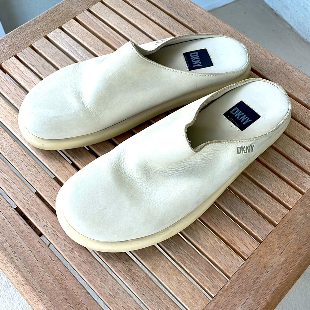 Women leather slippers by DKNY sz 9